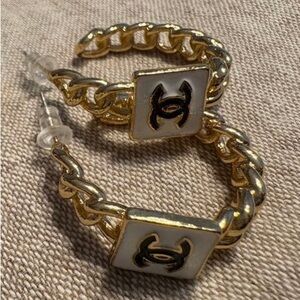 CHANEL CC Earrings